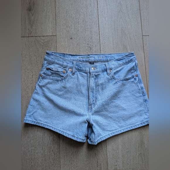 American Eagle Outfitters Pants - American Eagle Strigid Mid Rise Light Wash Jean Short